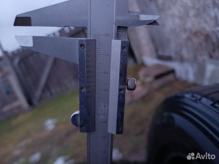 Bridgestone Dueler H/T 215/60 R17