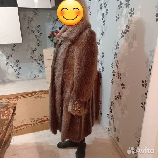 Продам шубу из нутрии