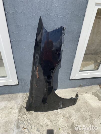 Крыло переднее правое