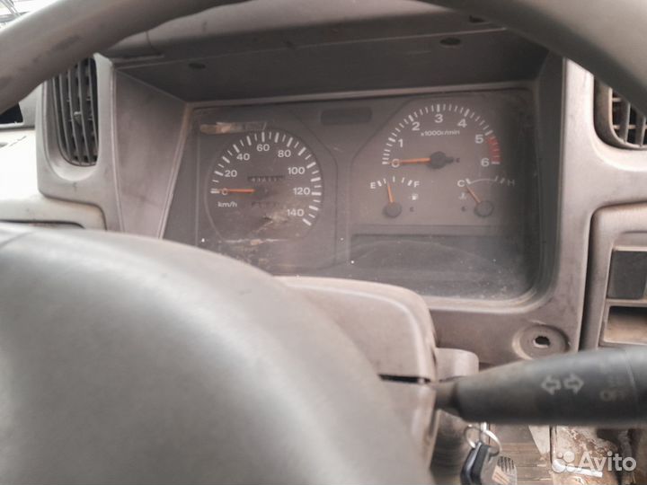Nissan Atlas, 1996