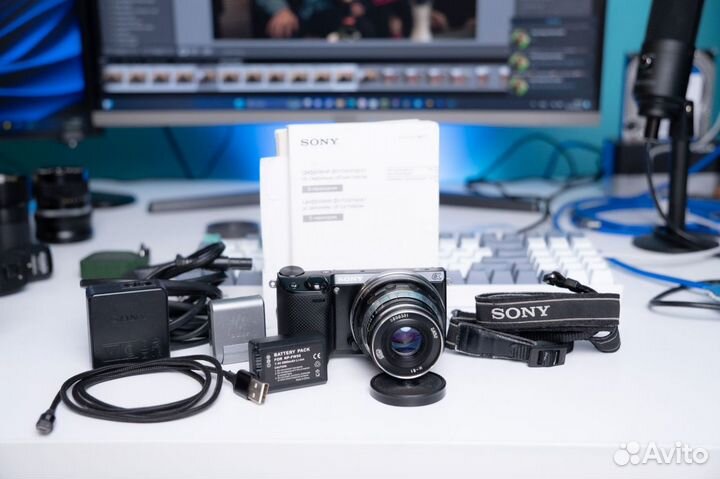 Sony Alpha Nex 5R + 50мм f2,8 нет фиксатора аккума