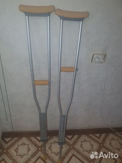 Продаю костыли