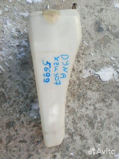 Расширительный бачок Toyota Dyna XZU307 S05C 2002