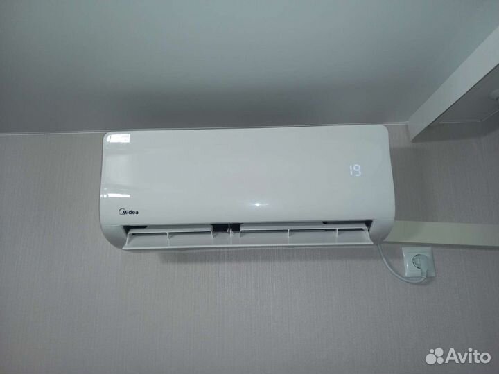 Кондиционер Midea
