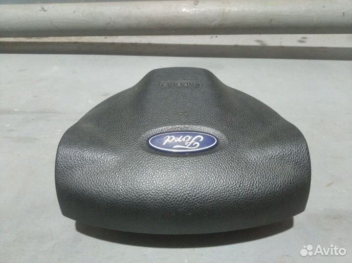Подушка безопасности в руль Ford Focus 2 седан 1.8