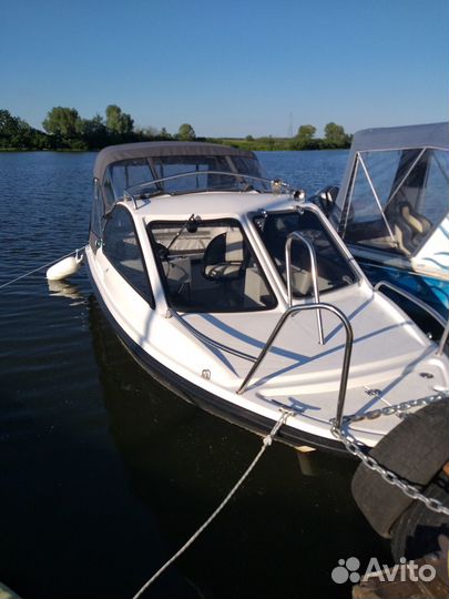 Катер Phoenix 530 HT