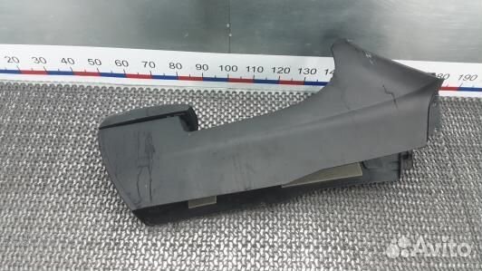 Подлокотник центральный mazda 3 2 (XBN13IX01)