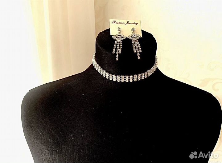 Чокер серьги со стразами бижутерия украшение