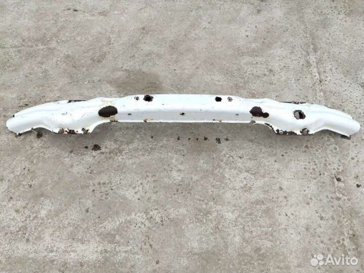 Усилитель бампера Volkswagen Crafter