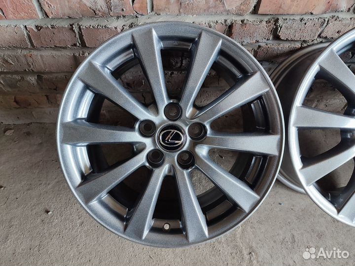 Оригинальные диски Lexus R17 5х114.3 J8 ET45