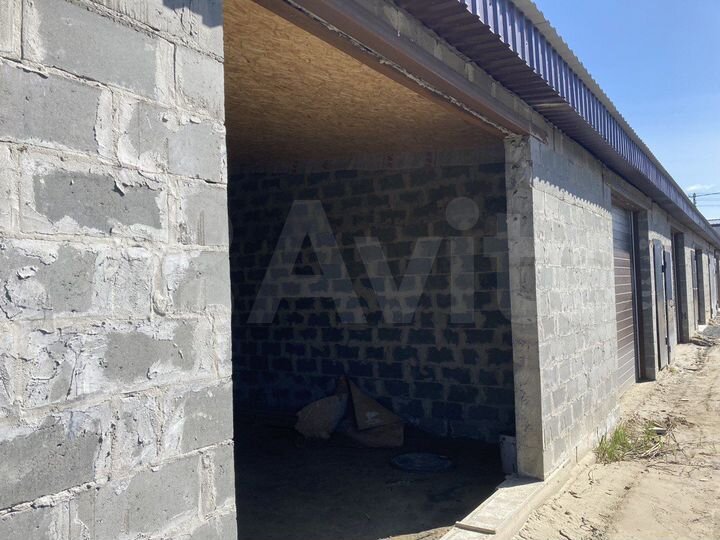 Гараж, > 30 м²