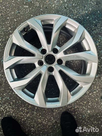 R18 Оригинальные диски Audi Ronal