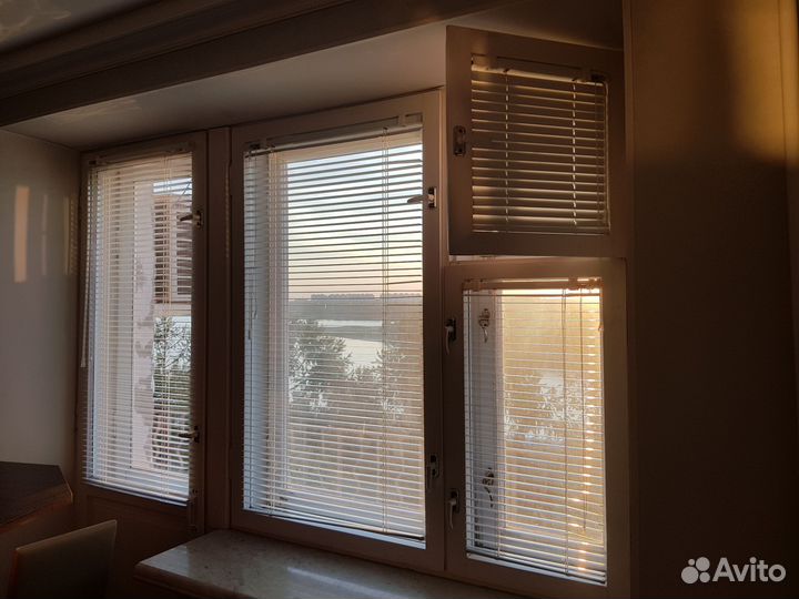 Жалюзи горизонтальные бу