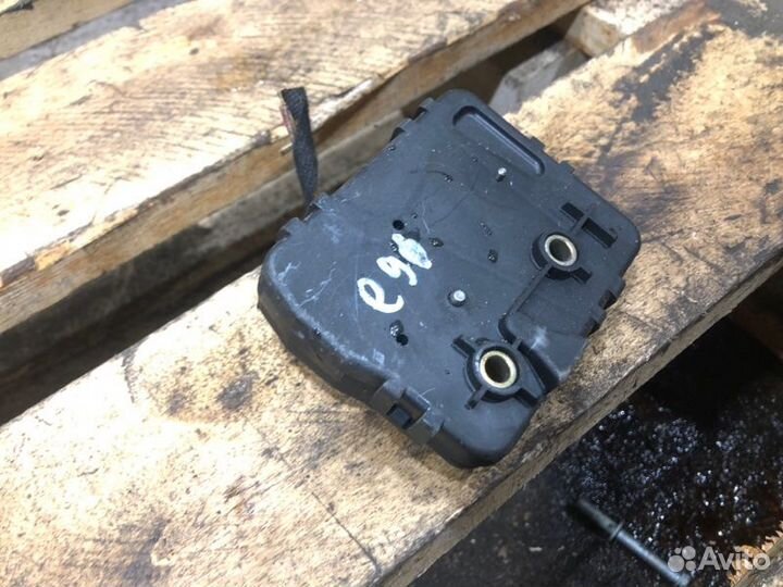 Замок стекла багажника Bmw 3 E91 N46B20 2008