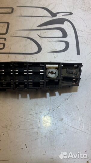 Крепление бампера заднее левое Honda Cr-V 3 RE5