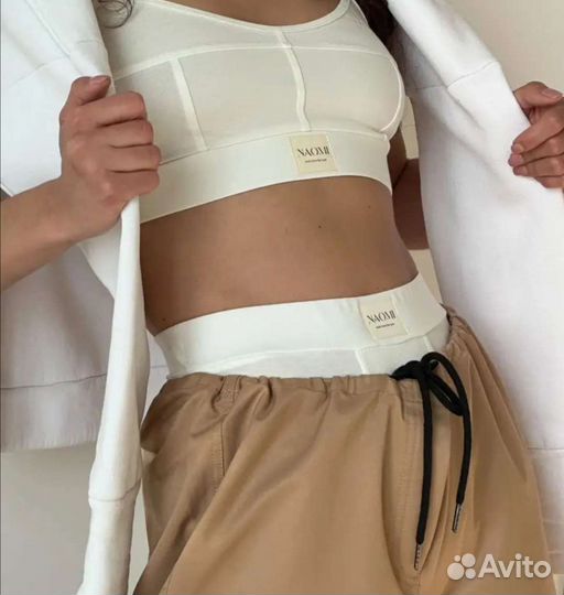 Топ-бюстгальтер