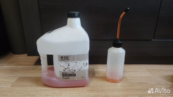 Радиоуправляемая машинка с двс 1/10