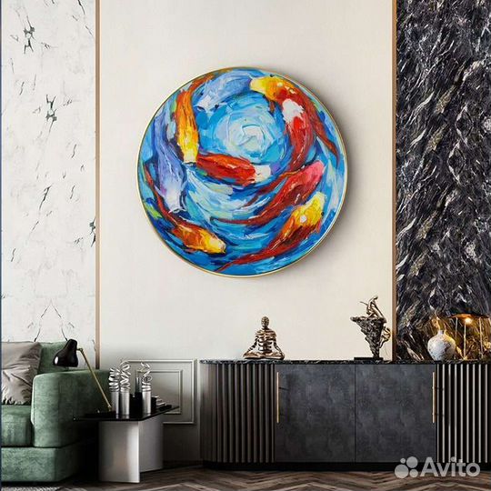 Круглая картина маслом кои