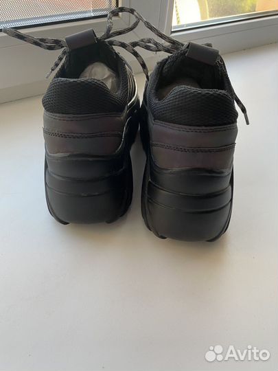 Сникерсы Bershka