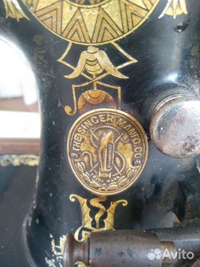 Швейная машина Singer