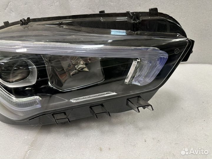 Правая фара LED High Performance Mercedes W118