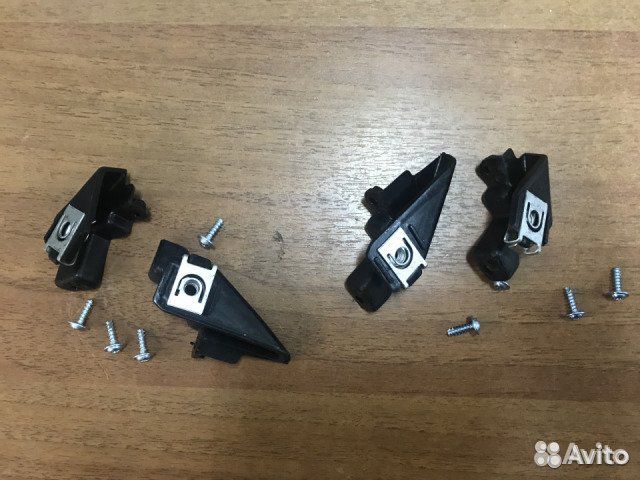 Ремкомплект ушек фары VW Polo 5