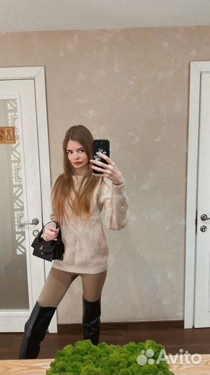 Свитер шерстяной женский с горлом