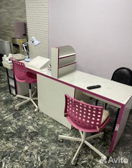 Маникюрный стол на 2 мастера новый