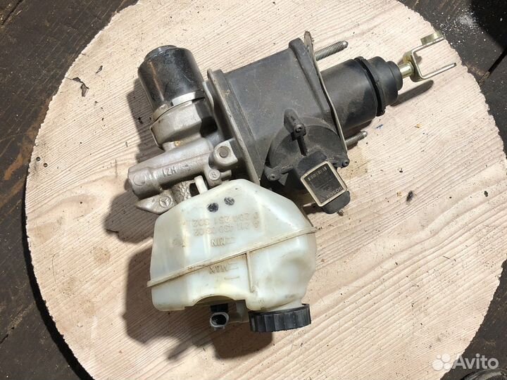 Главный тормозной цилиндр mercedes w211