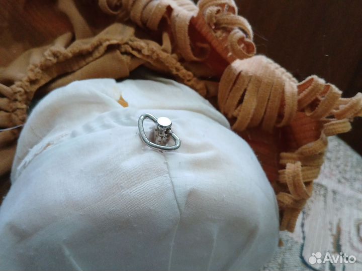 Кукла интерьерная фарфоровая музыкальная