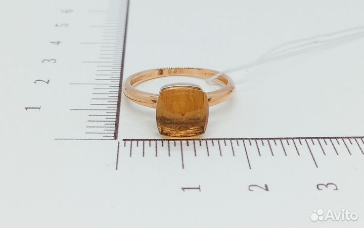 Золотое кольцо с камнем 17р