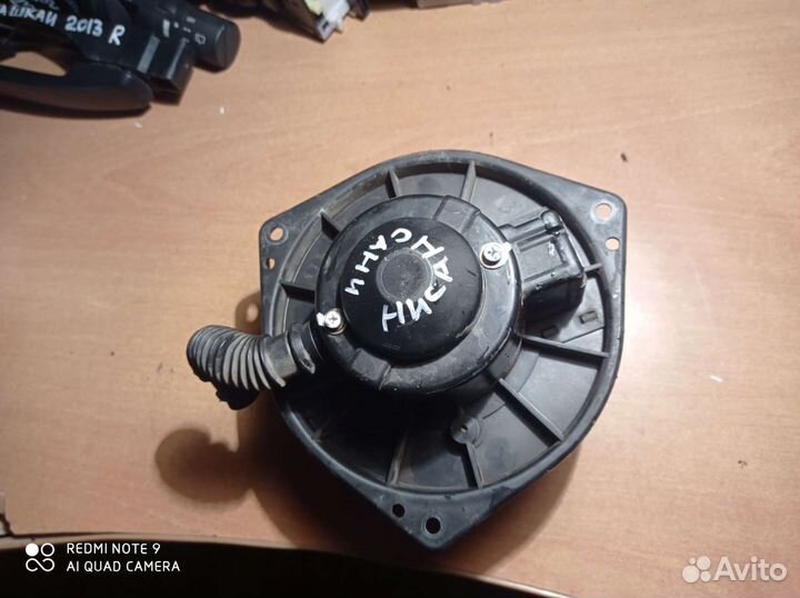 Моторчик отопительный nissan sunny