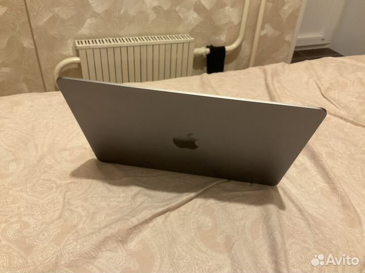 Macbook air m2 8 256 почти новый