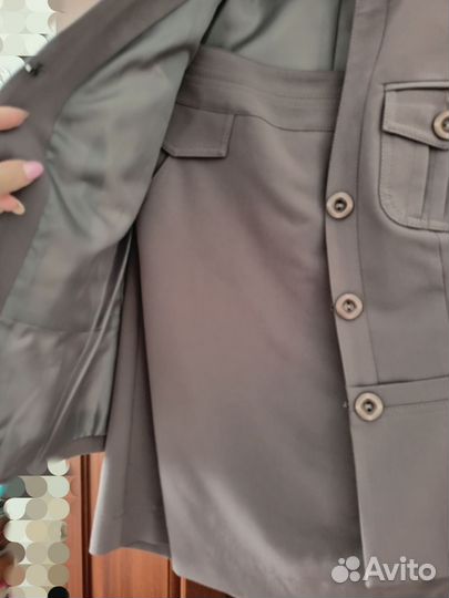 Костюм женский 44р новый