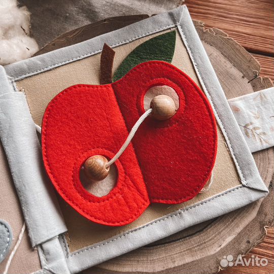 Развивающая книга для малышей