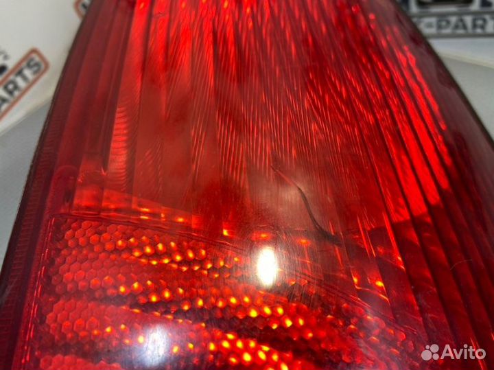 Фонарь задний правый Ford Focus 1 хетчбек