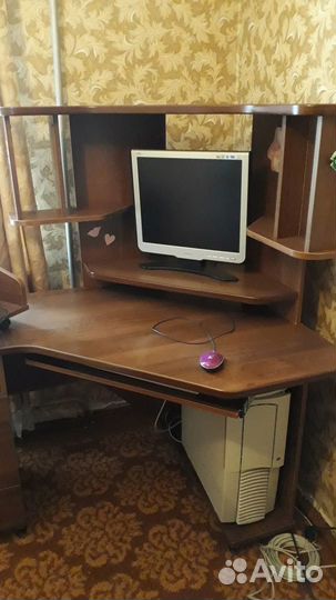 Компьютерный стол