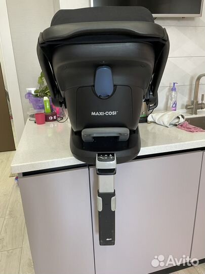 Maxi-Cosi Pebble Pro i-Size + база FamilyFix