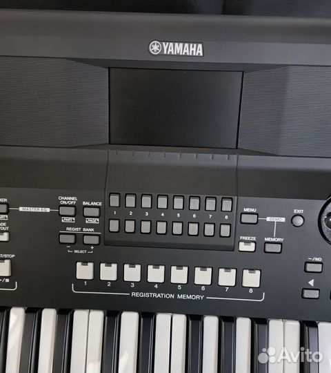 Yamaha PSR-SX600 синтезатор рабочая станция