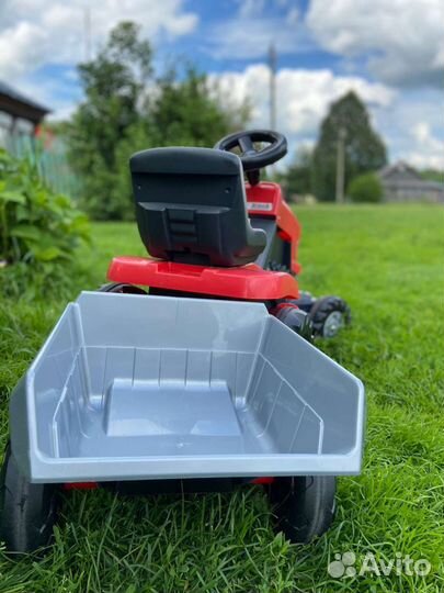 Детский трактор с педалями