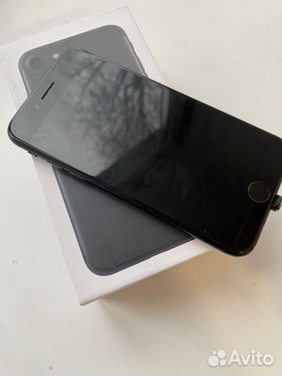 iPhone 7, 32 ГБ