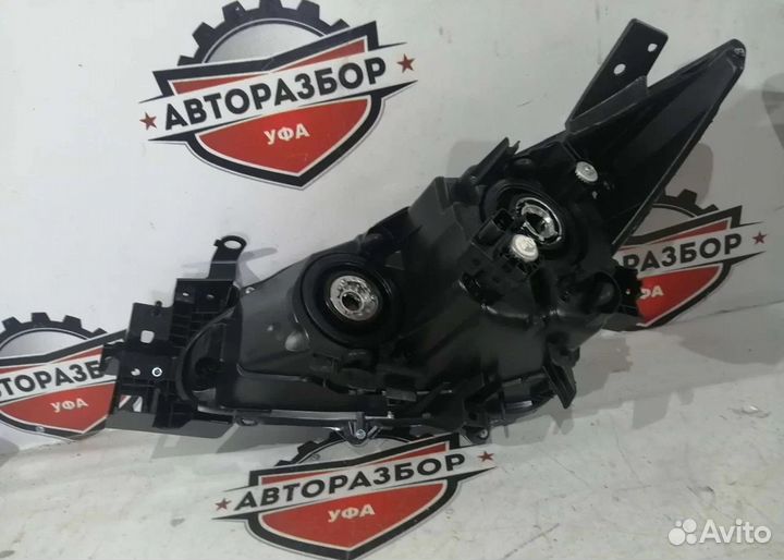 Фара правая новая Аналог Mazda 3 bm 13-16 галоген