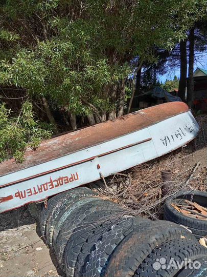 Лодка моторная