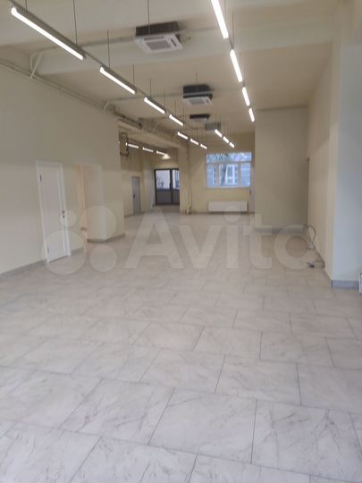 Торговая площадь, 270 м²