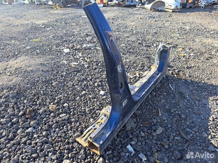 Панель боковая кузова/стойка правая Toyota Camry