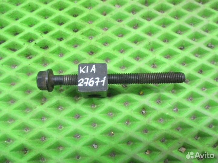 Болт натяжения ремня генератора Kia Rio 3 (UB\QB)