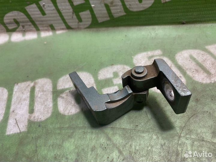 Петля двери Volkswagen Passat B5 AWM 2001