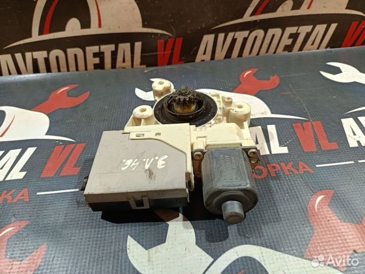 Моторчик стеклоподъемника Ford Focus 2