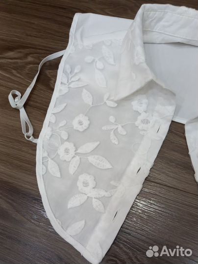 Воротник съемный белый