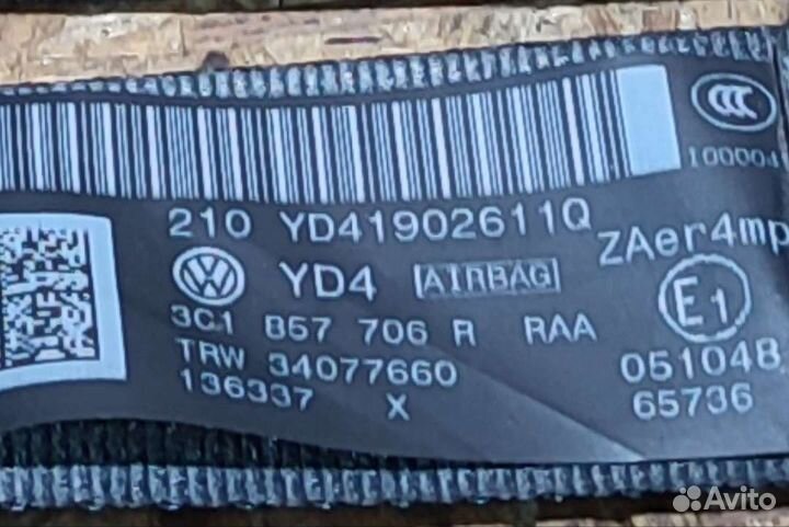 Ремень безопасности правый Volkswagen Passat B7